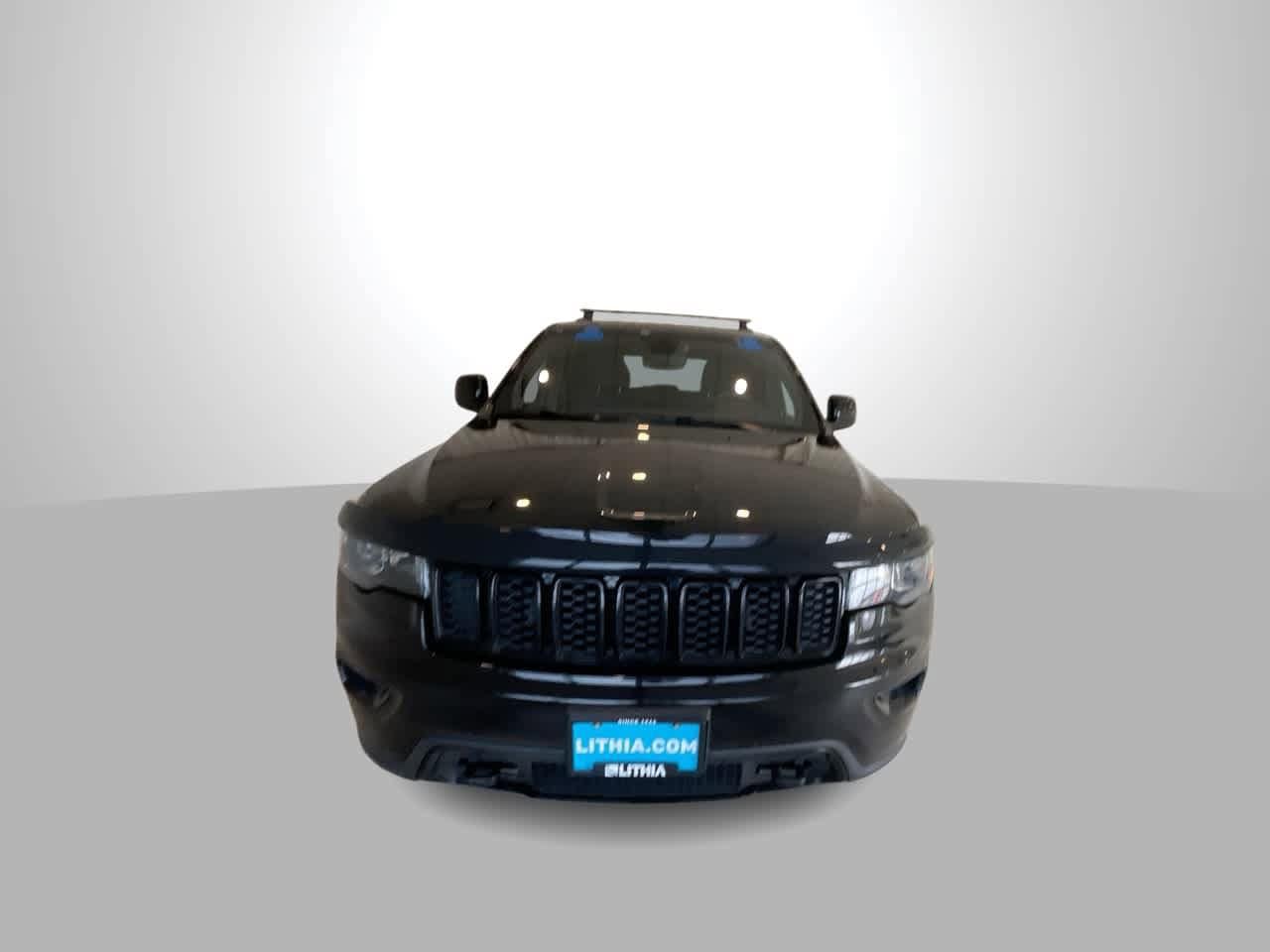 Thumbnail: 2018 Jeep Grand Cherokee - 3