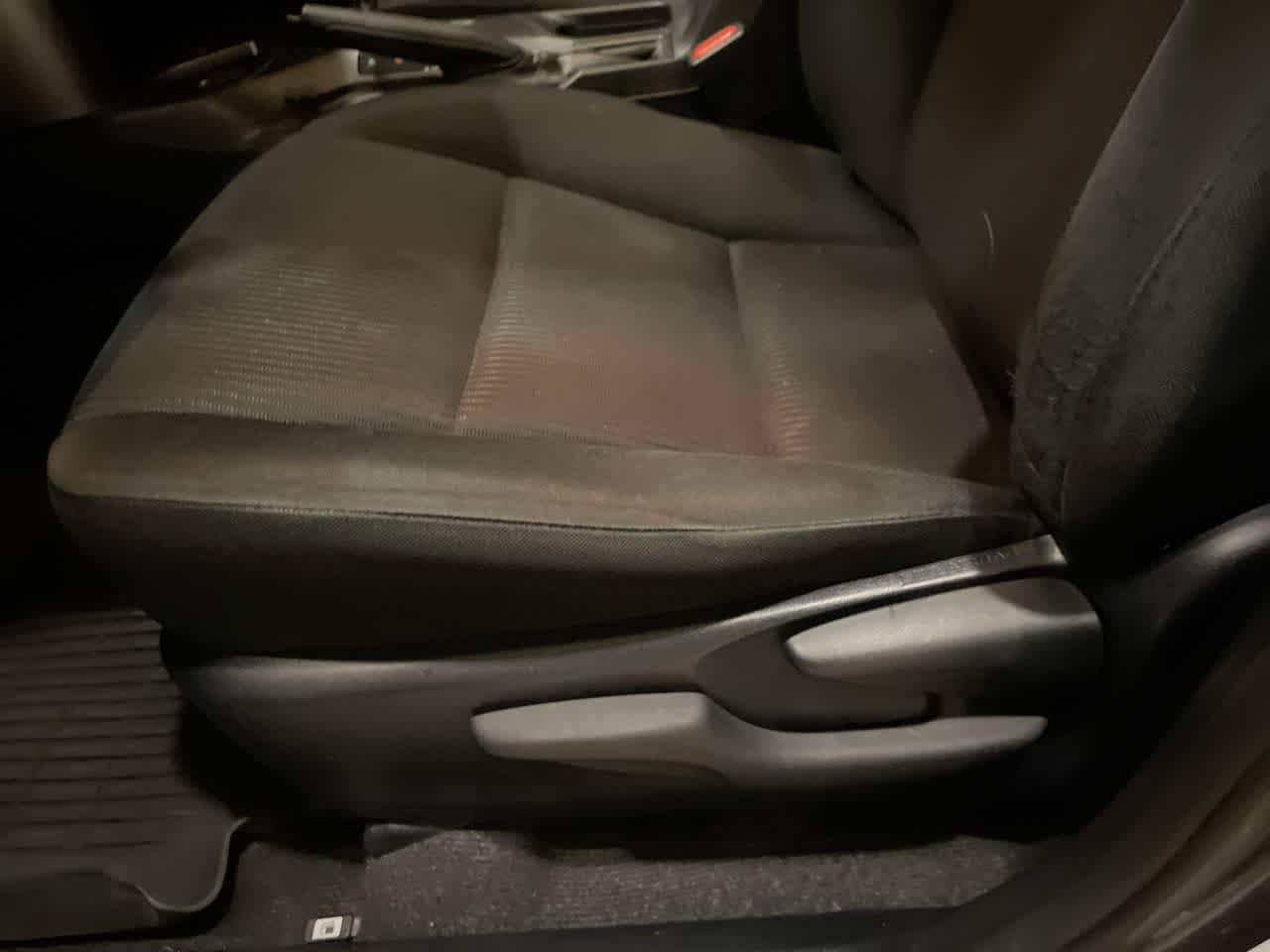 Thumbnail: 2017 Toyota RAV4 - 12