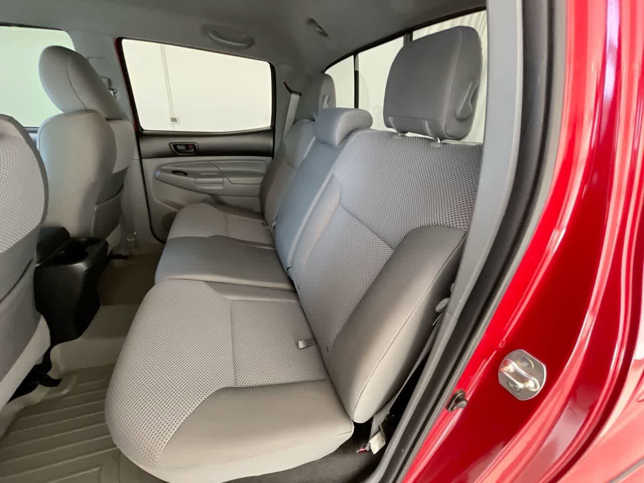 Thumbnail: 2013 Toyota Tacoma - 22