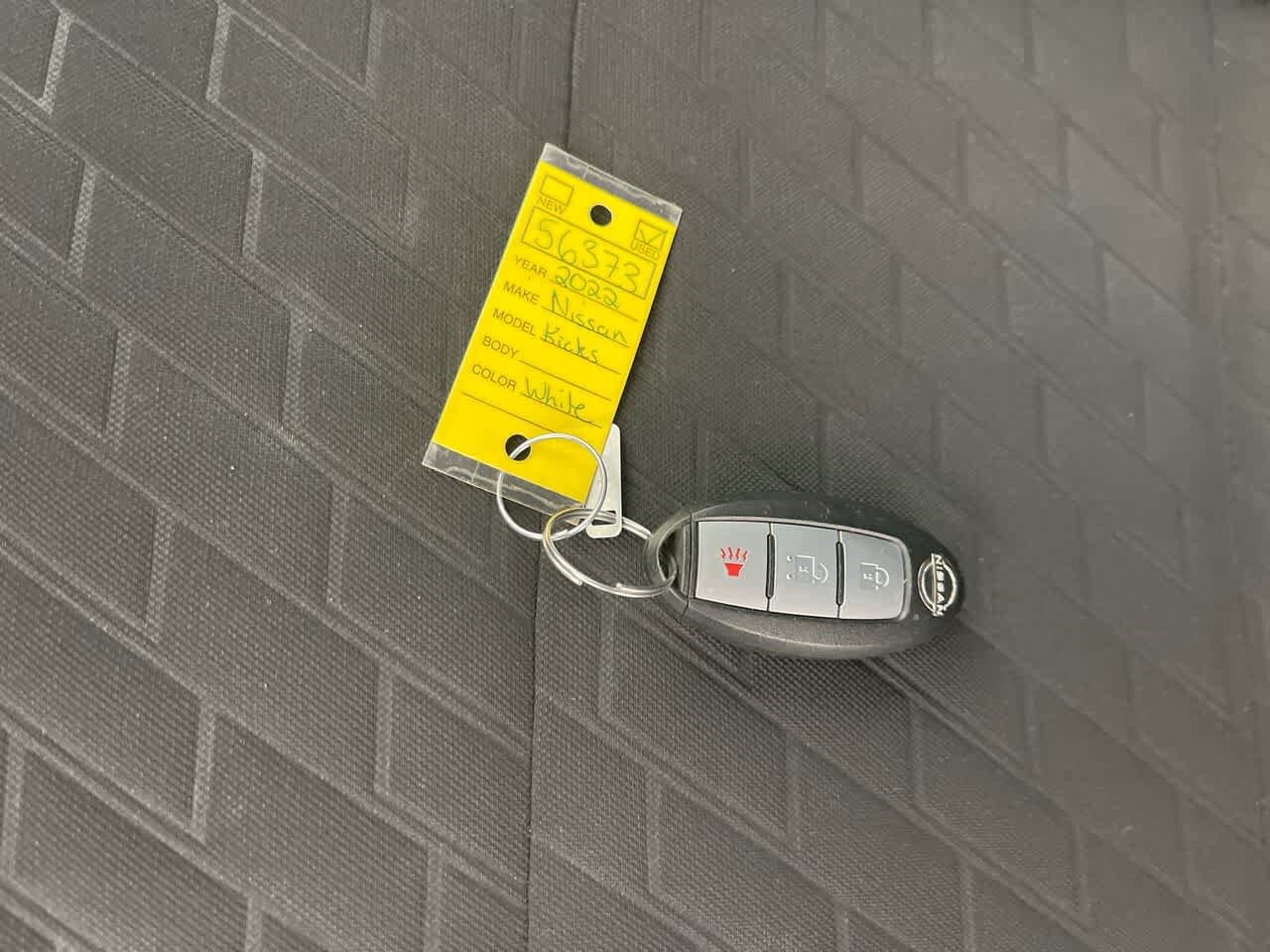 Thumbnail: 2022 Nissan Kicks - 25