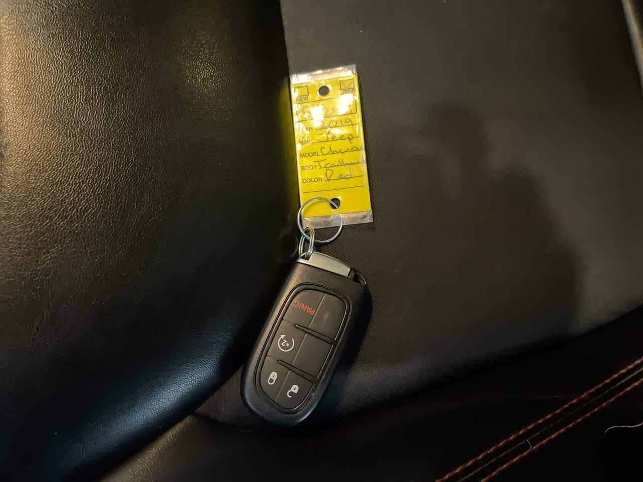 Thumbnail: 2019 Jeep Cherokee - 26