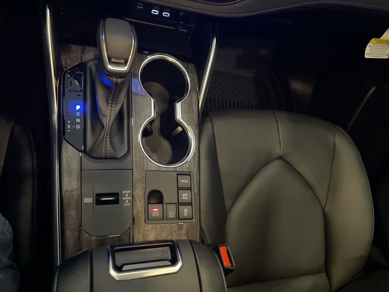 Thumbnail: 2026 Toyota Highlander - 20