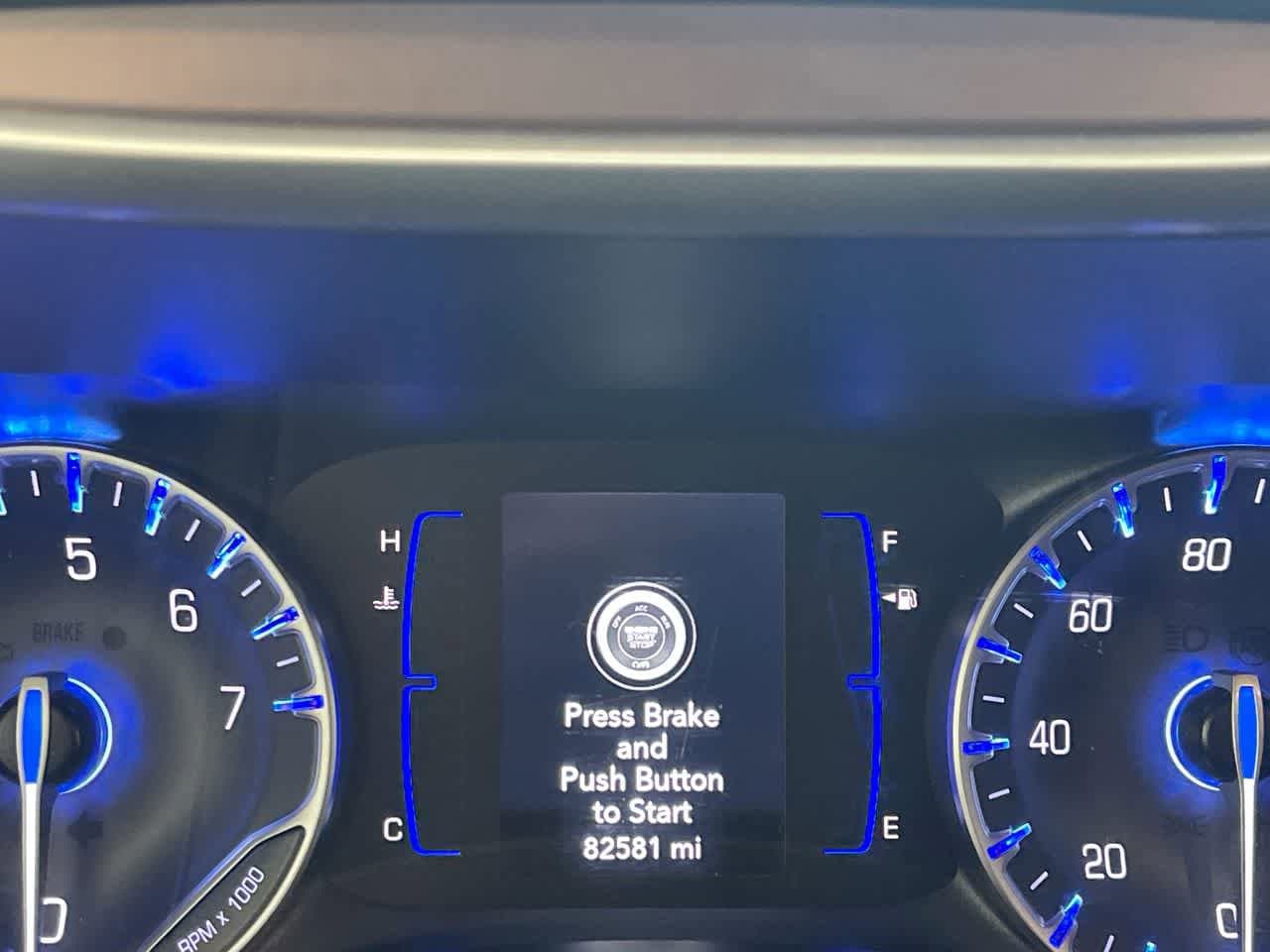 Thumbnail: 2023 Chrysler Voyager - 15