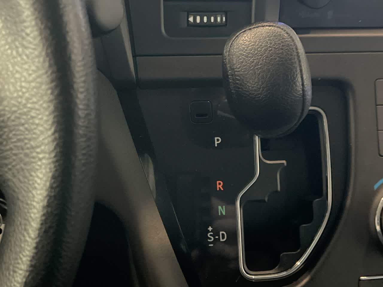 Thumbnail: 2015 Toyota Sienna - 19