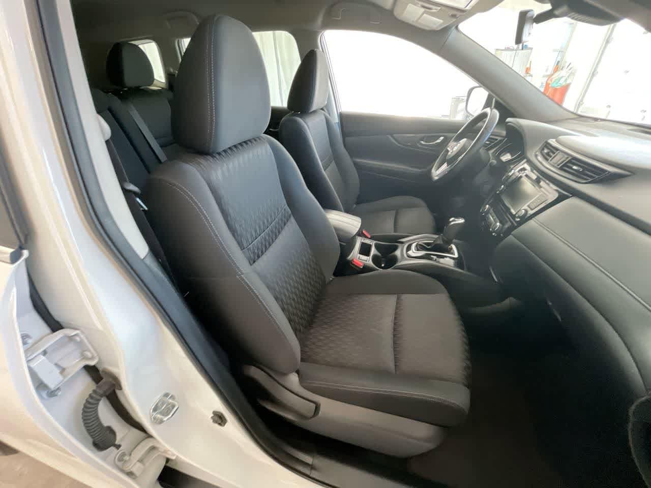 Thumbnail: 2019 Nissan Rogue - 23