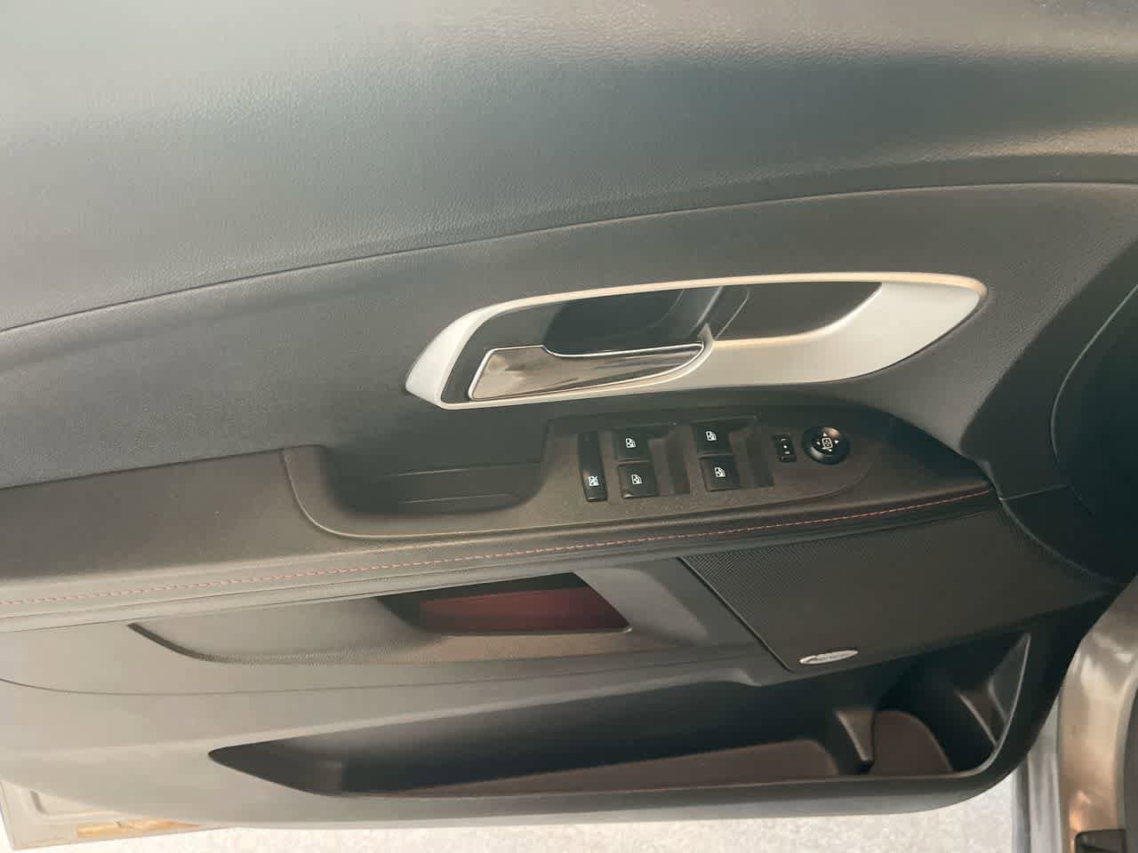 Thumbnail: 2010 Chevrolet Equinox - 13