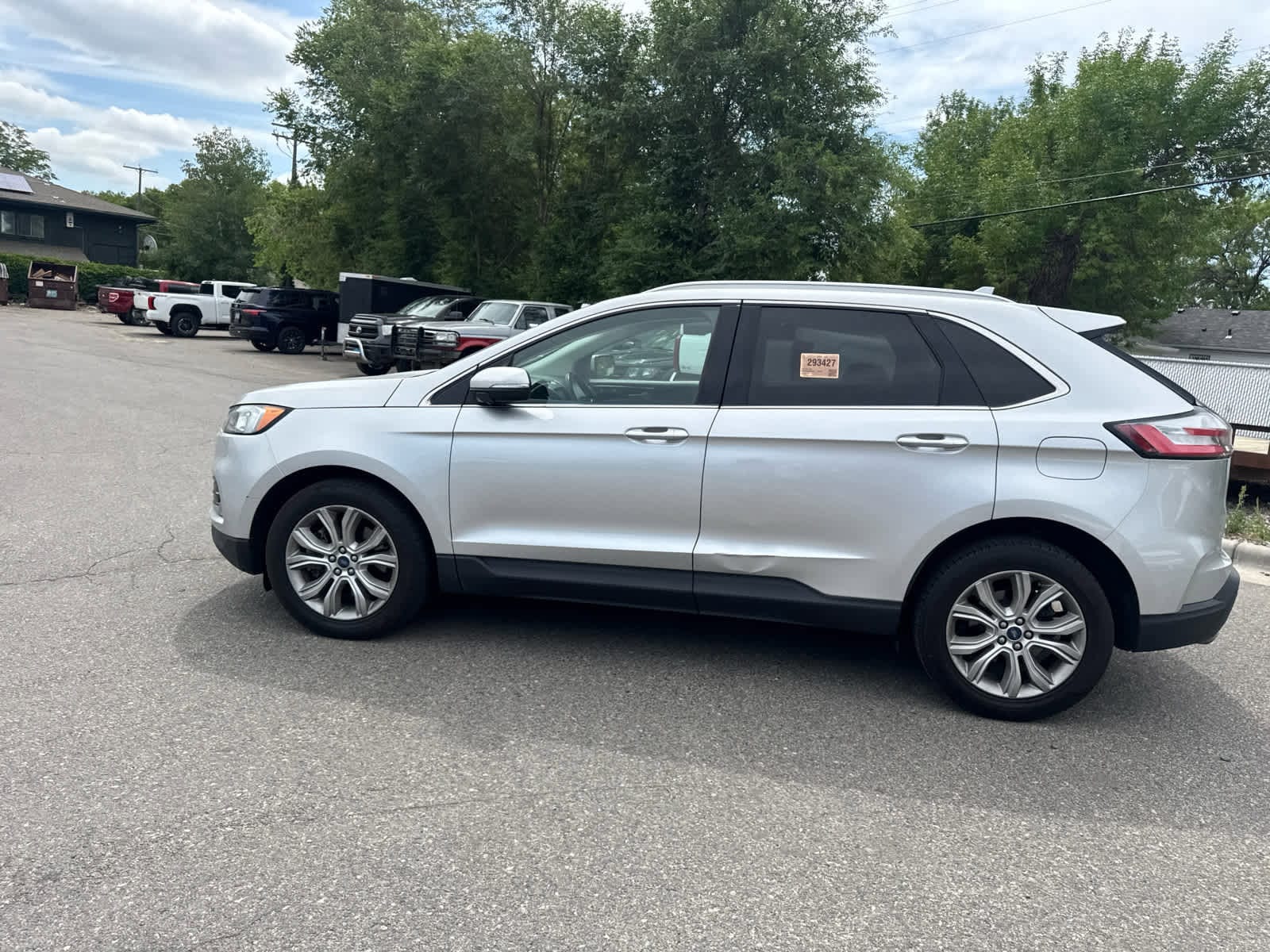 2019 Ford Edge Titanium 22