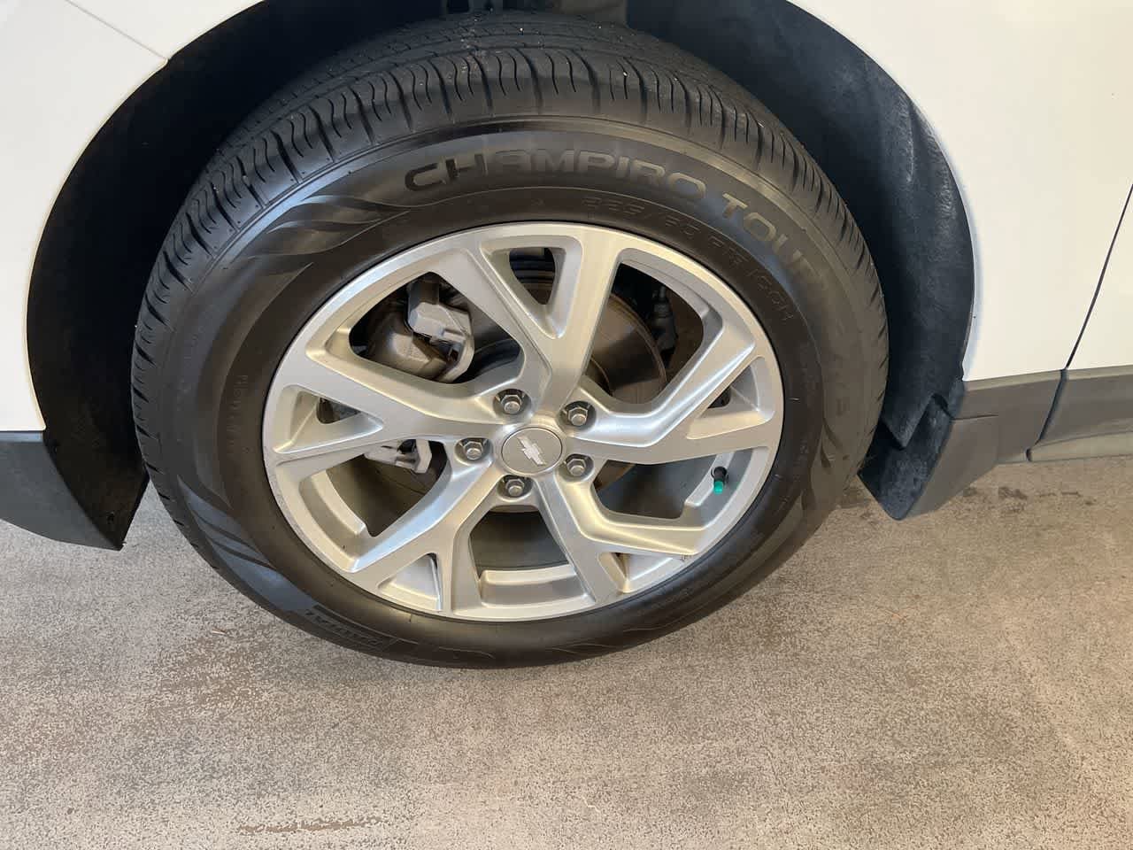 Thumbnail: 2021 Chevrolet Equinox - 10