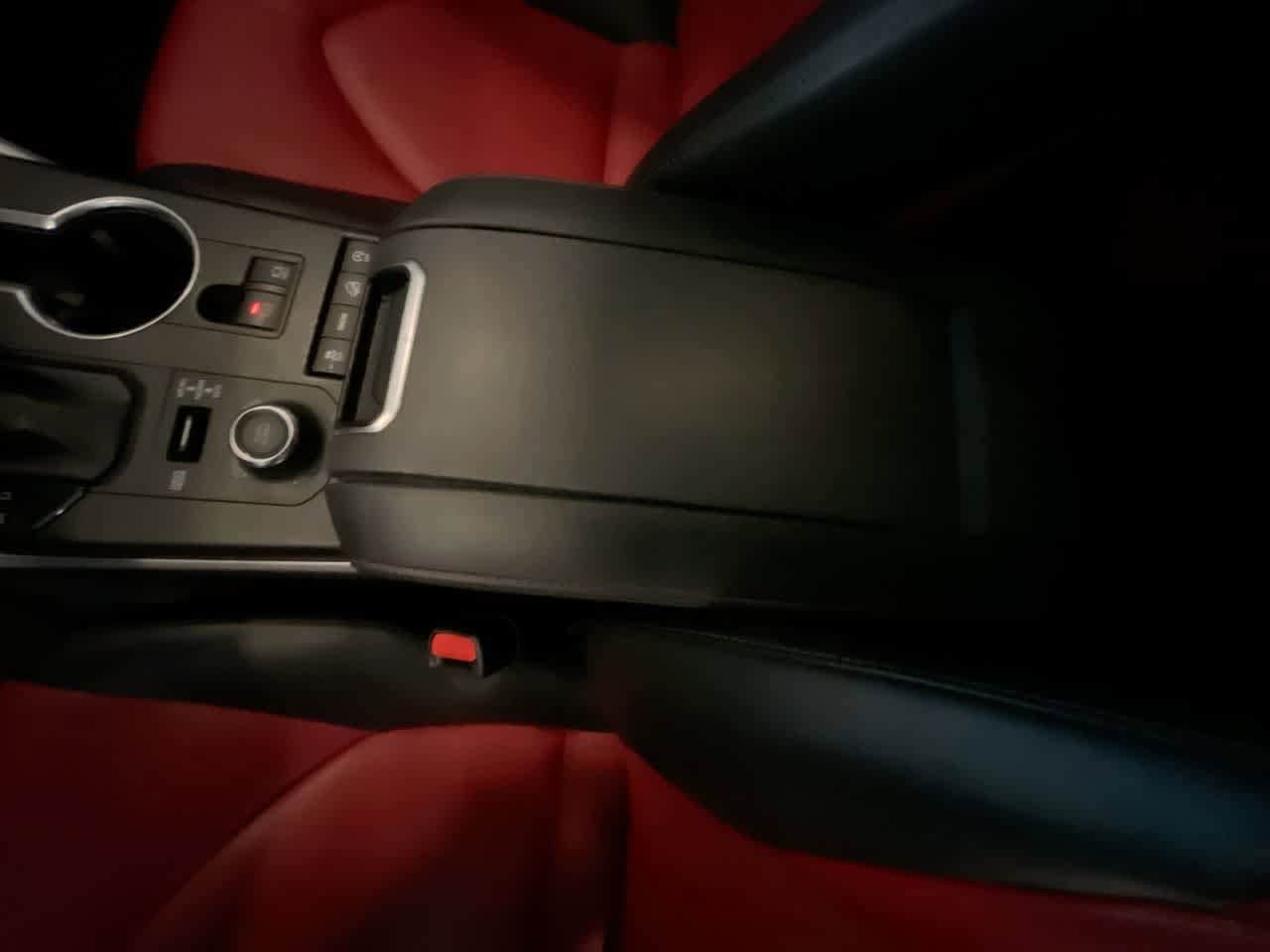 Thumbnail: 2022 Toyota Highlander - 21