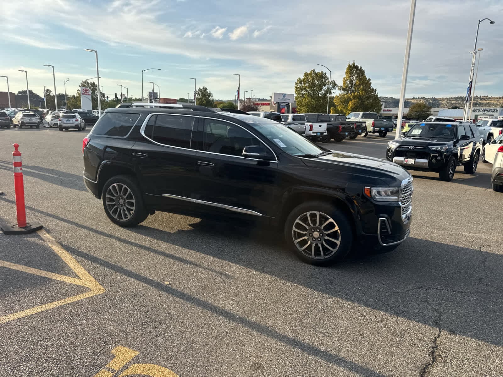 Thumbnail: 2021 GMC Acadia - 16