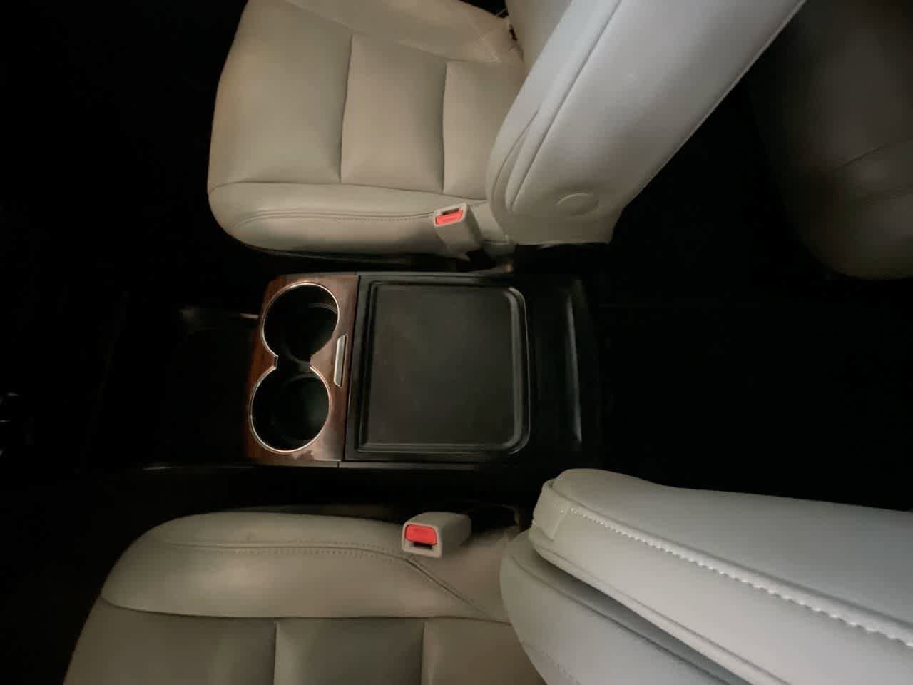 Thumbnail: 2017 Toyota Sienna - 21