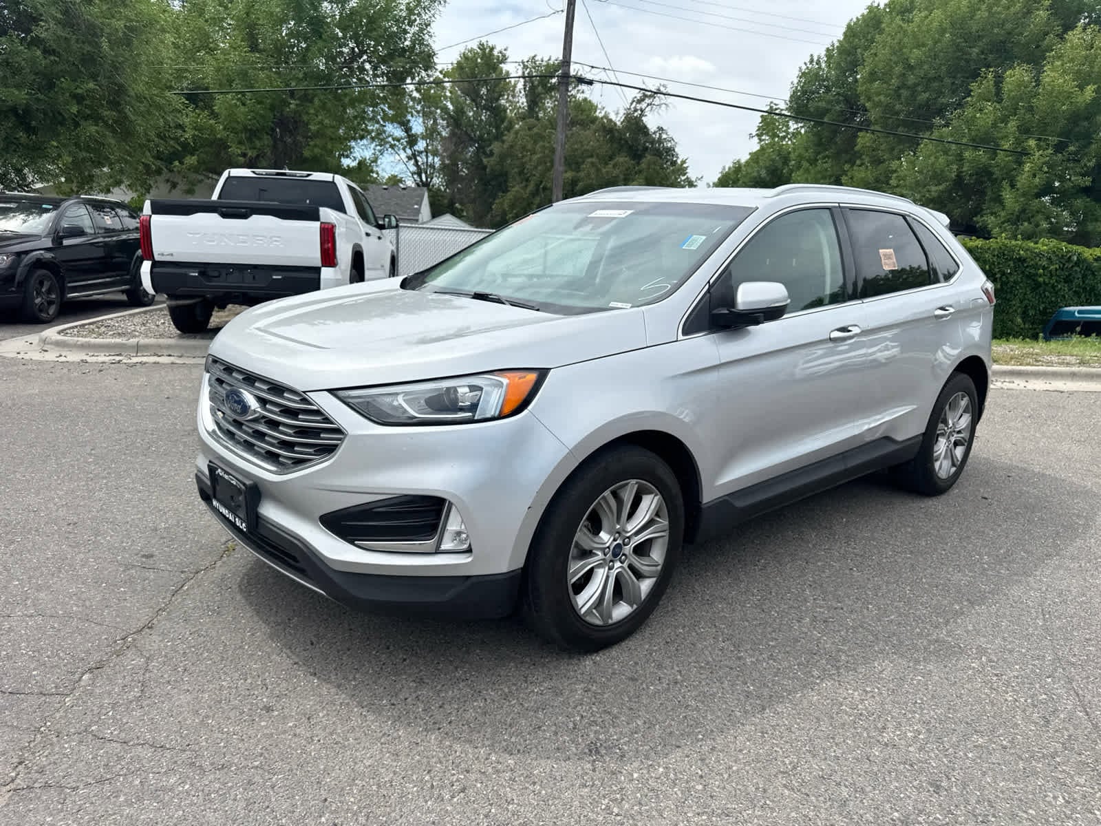 2019 Ford Edge Titanium Hero Image