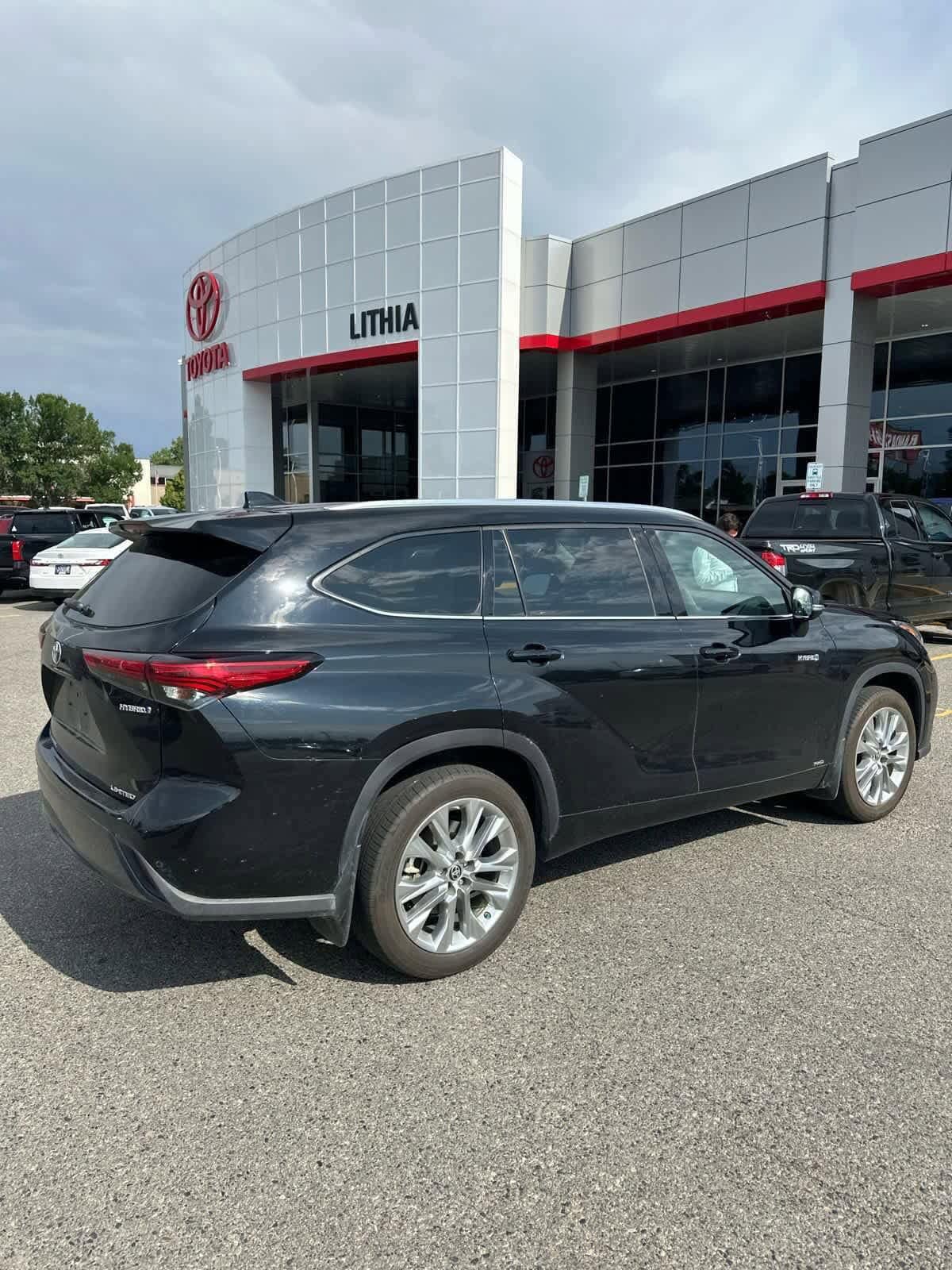 Thumbnail: 2020 Toyota Highlander - 4
