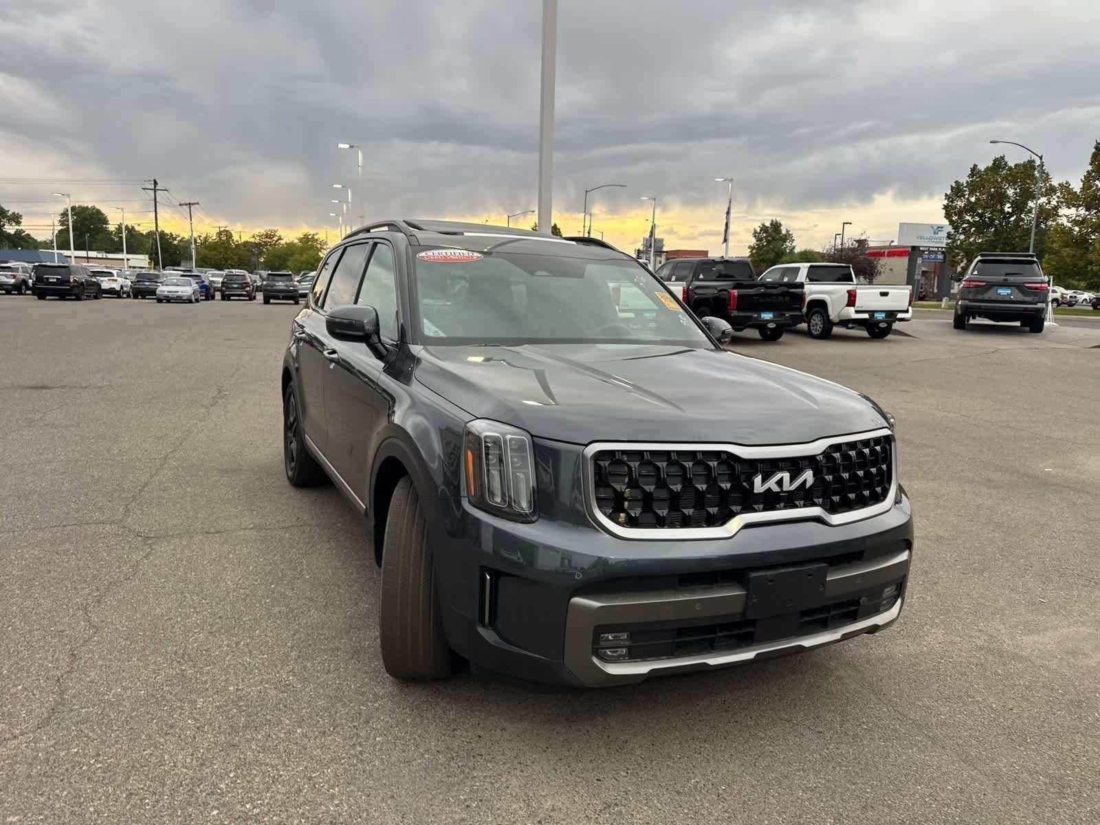 Thumbnail: 2023 Kia Telluride - 10