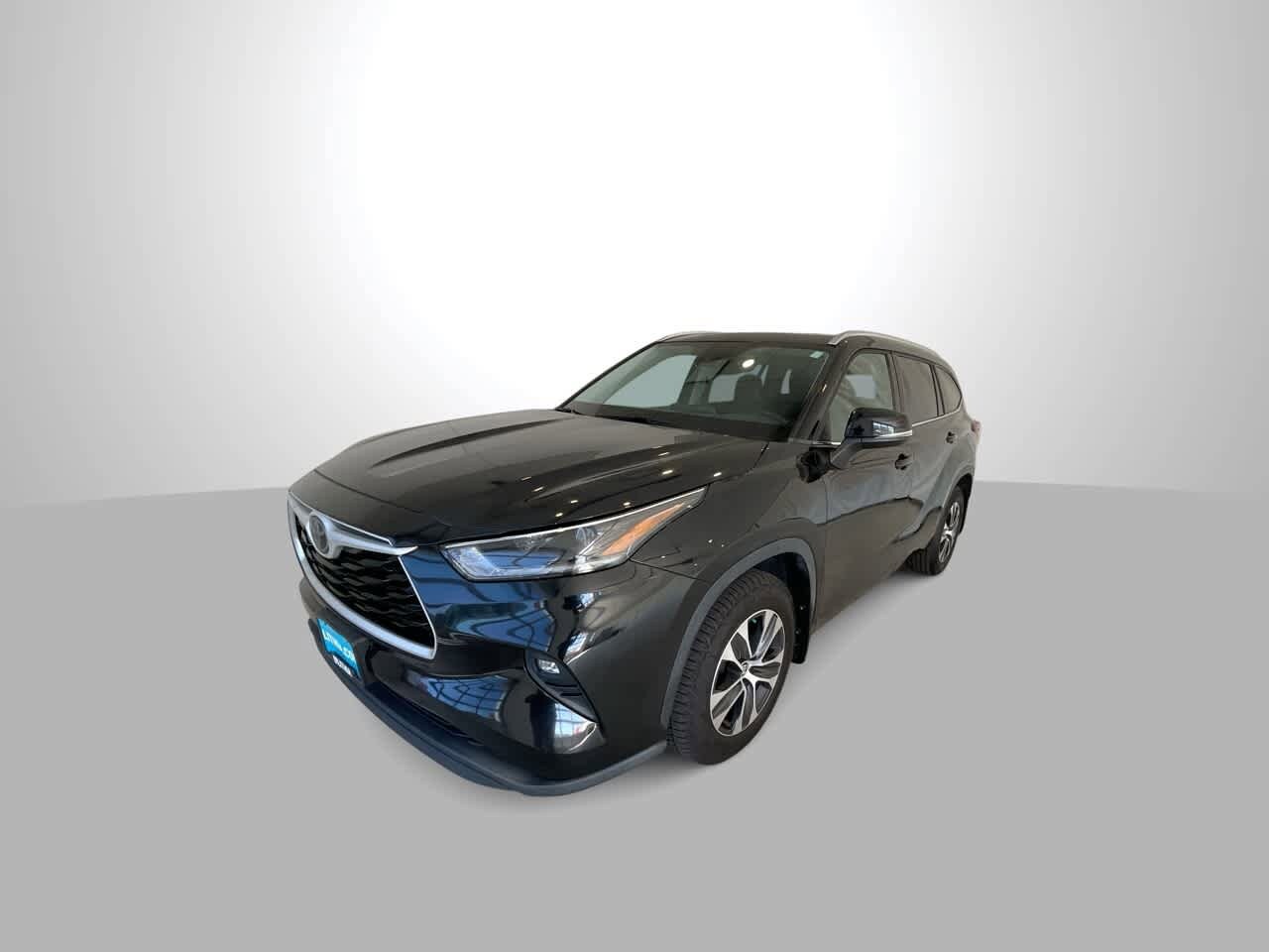 2021 Toyota Highlander XLE photo 4