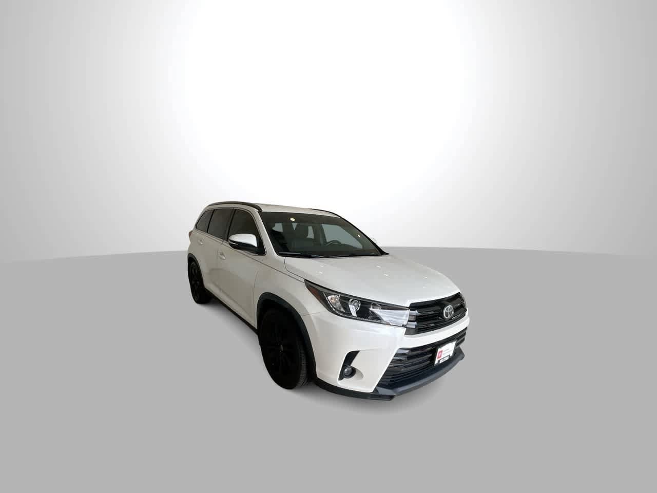 Certified 2019 Toyota Highlander SE with VIN 5TDJZRFH6KS608777 for sale in Billings, MT