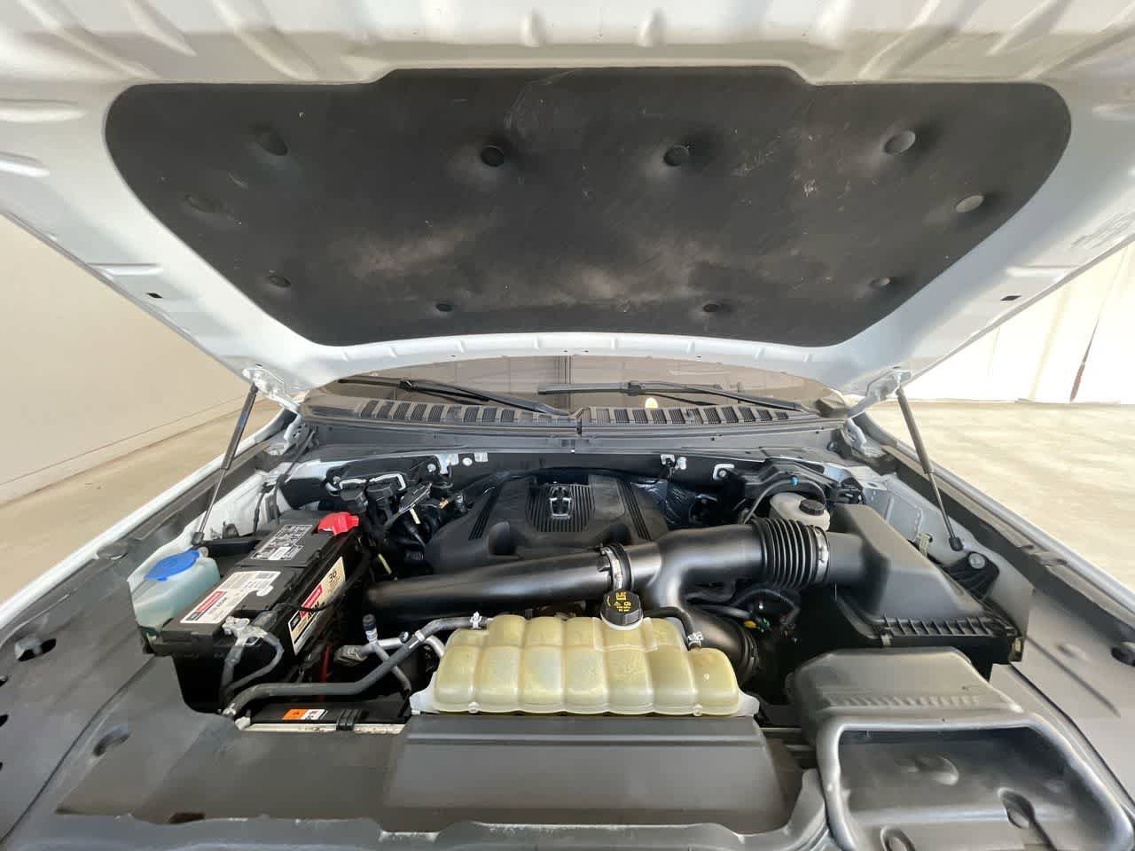 Thumbnail: 2020 Lincoln Navigator - 33