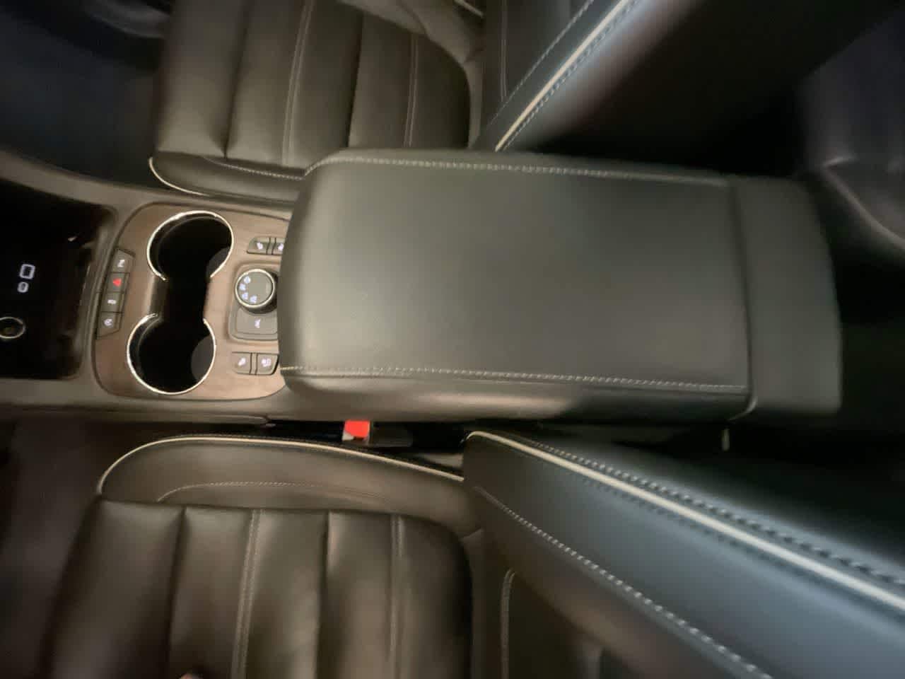 Thumbnail: 2021 GMC Acadia - 25