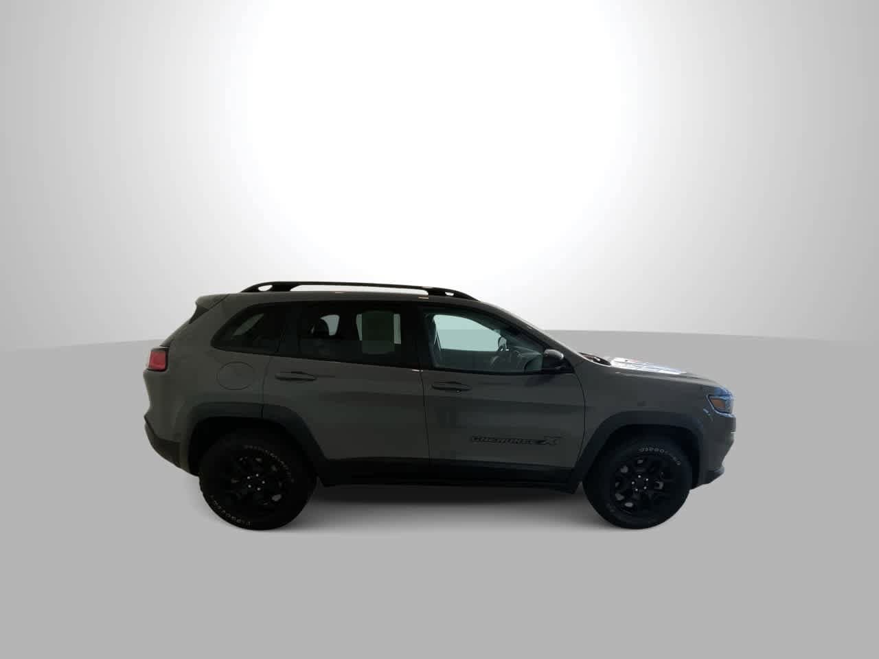 Thumbnail: 2022 Jeep Cherokee - 9