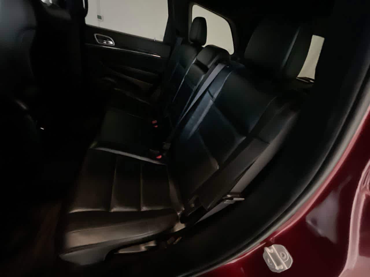 Thumbnail: 2022 Jeep Grand Cherokee - 23