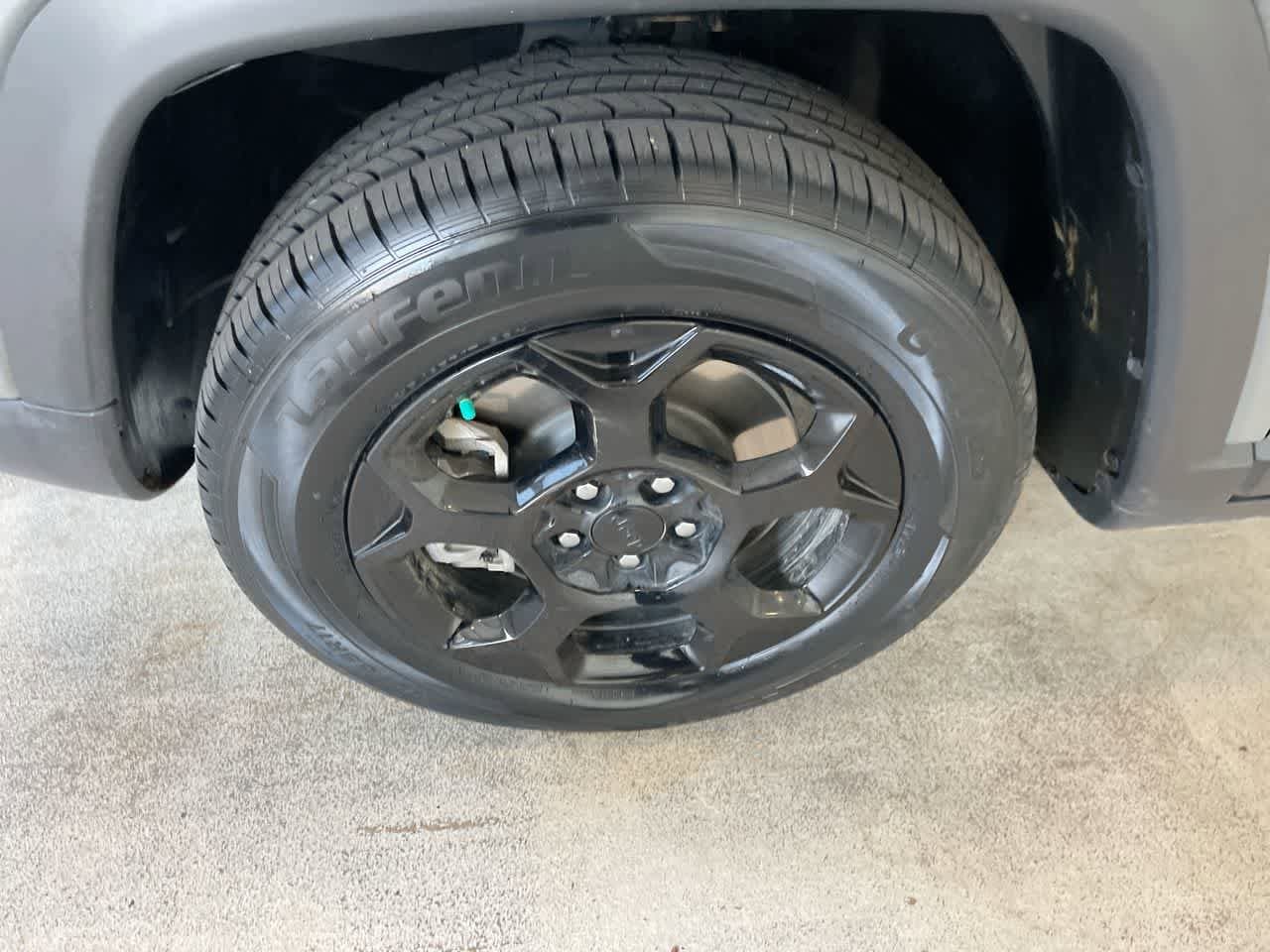 Thumbnail: 2023 Jeep Compass - 10