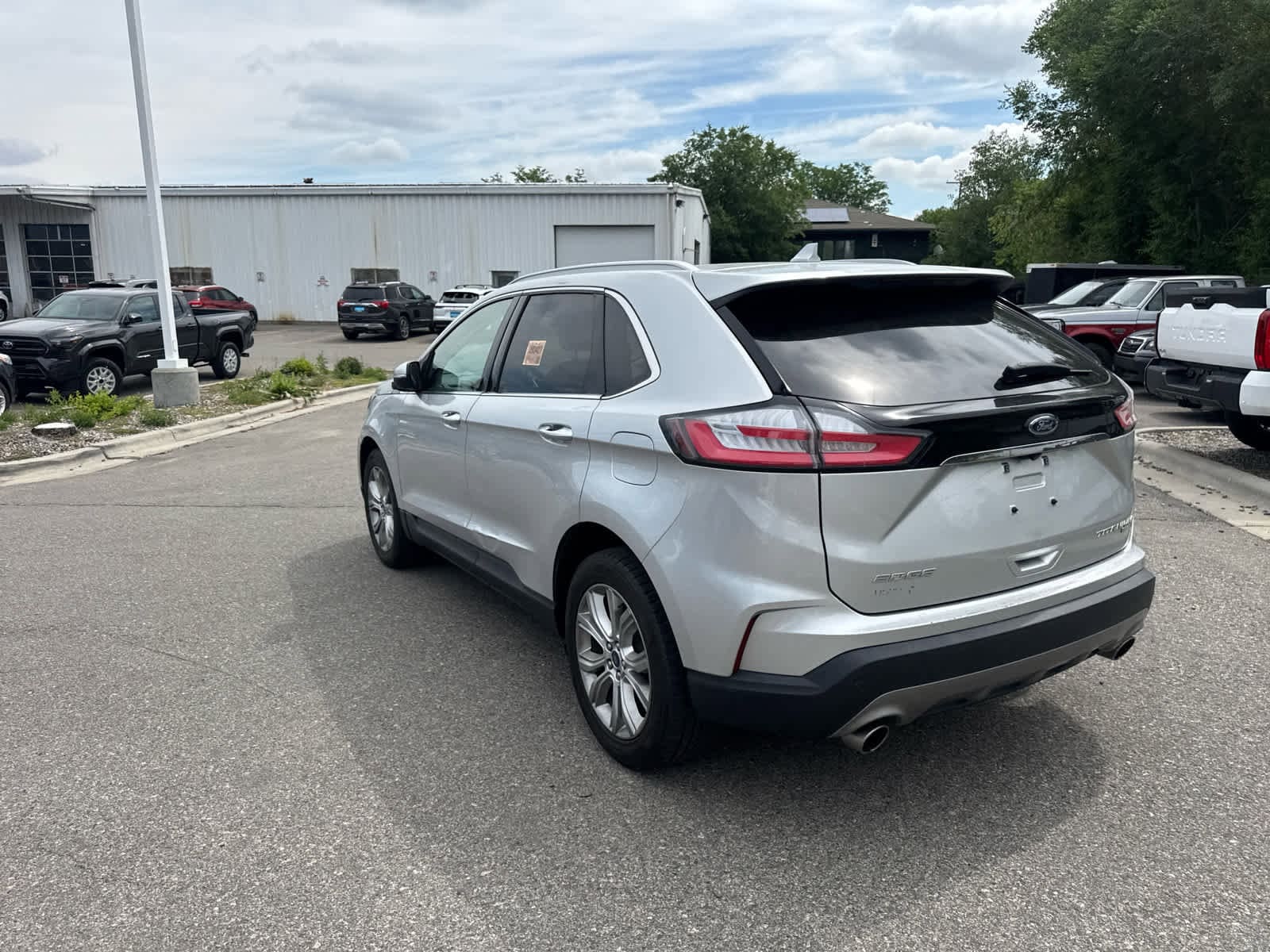 2019 Ford Edge Titanium 18