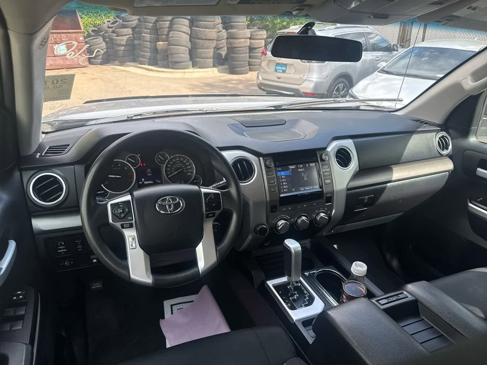 Thumbnail: 2015 Toyota Tundra - 21