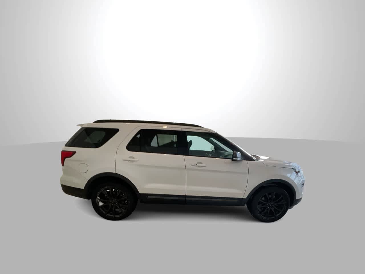 Thumbnail: 2018 Ford Explorer - 9