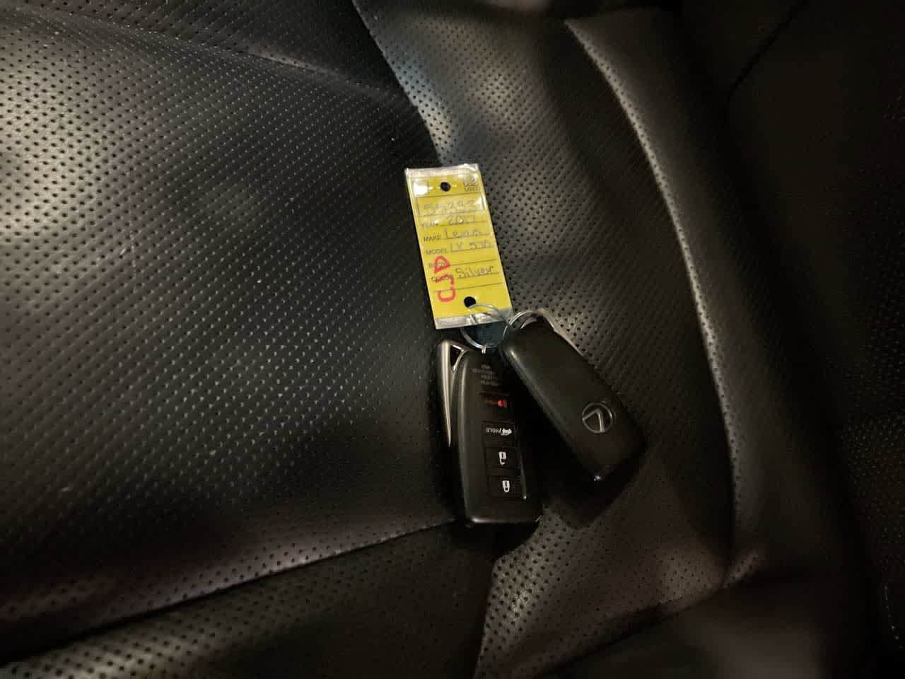 Thumbnail: 2017 Lexus LX - 28