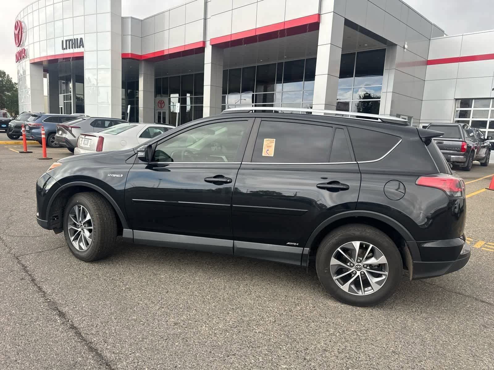 Thumbnail: 2016 Toyota RAV4 - 27
