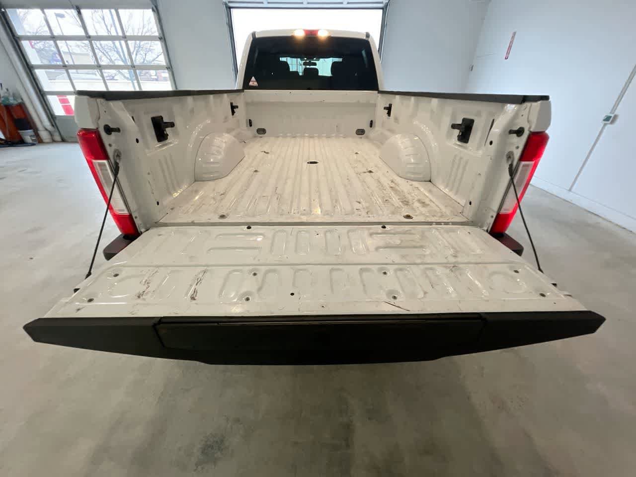 Thumbnail: 2017 Ford Econoline - 22