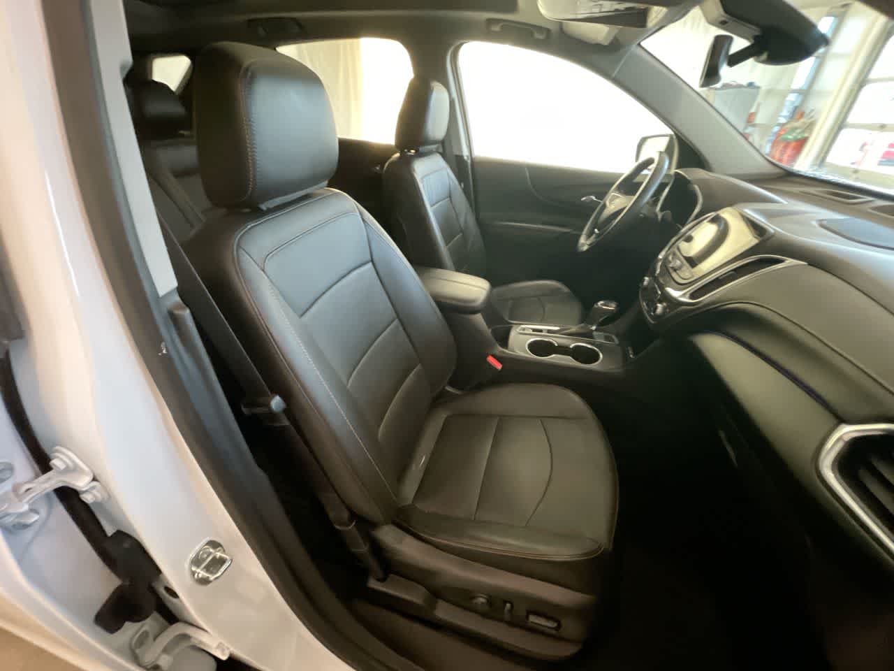 Thumbnail: 2021 Chevrolet Equinox - 25