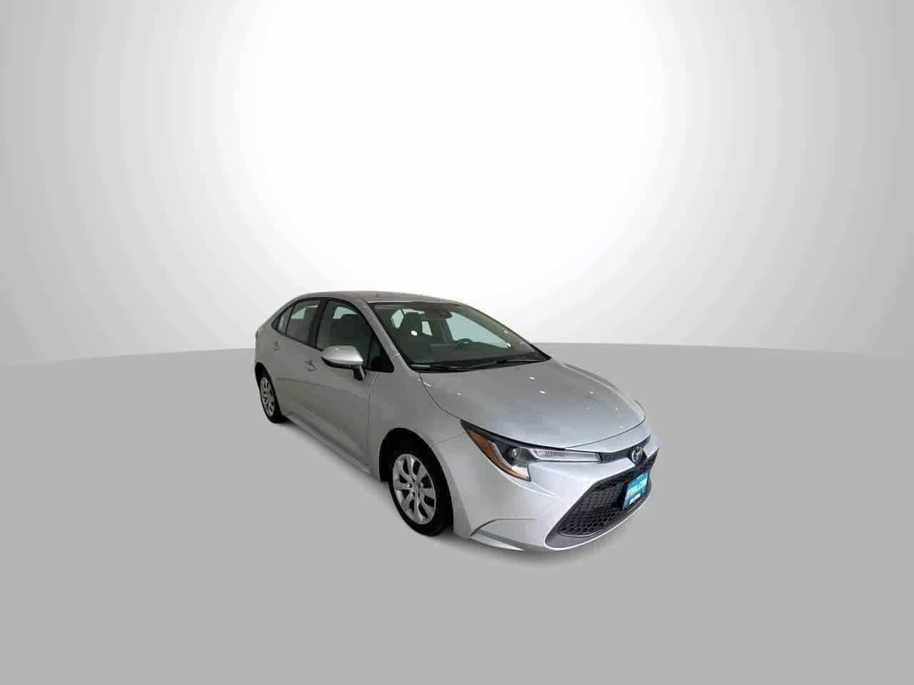 2022 Toyota Corolla LE photo 2