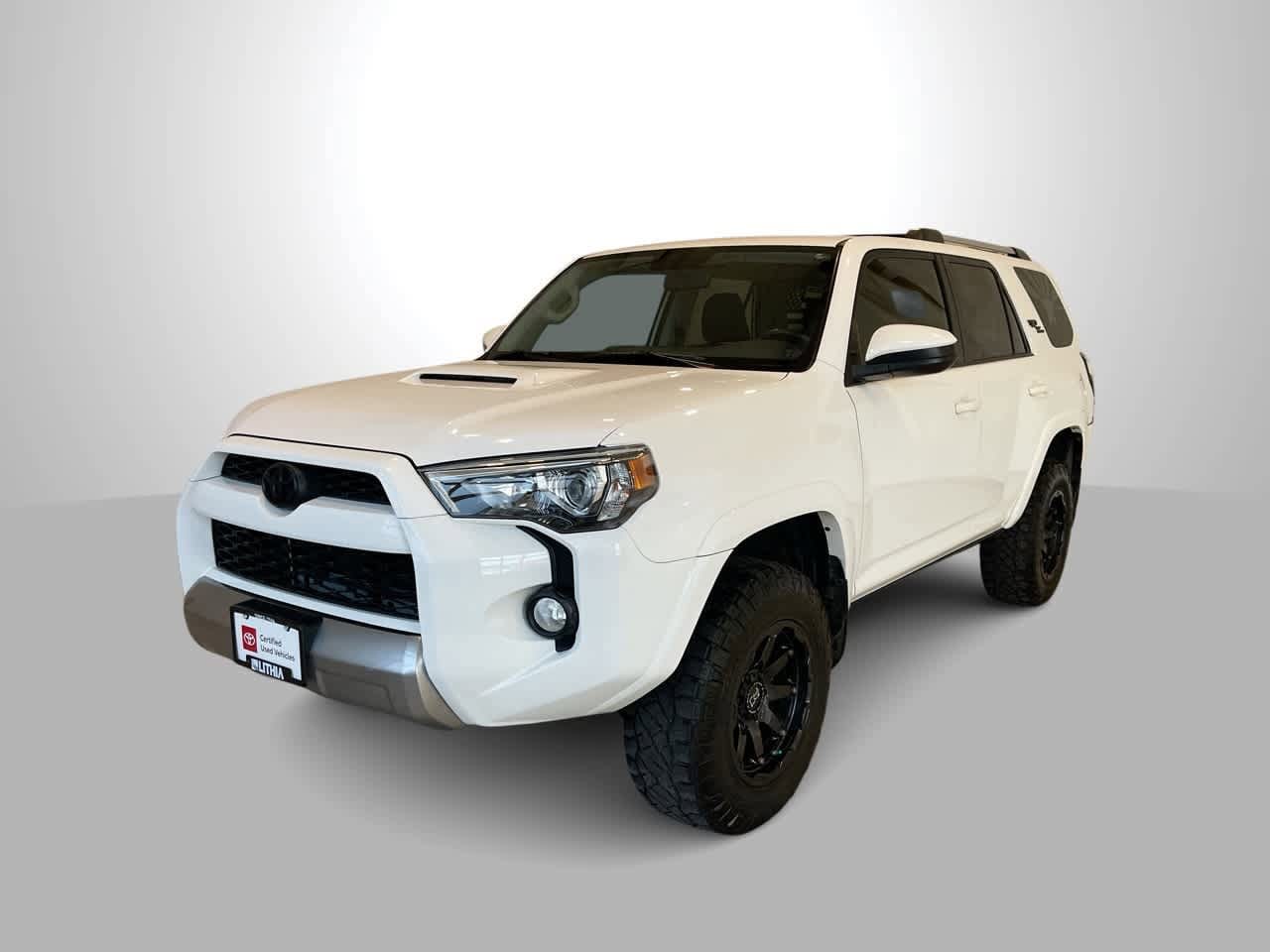 2018 Toyota 4Runner Off-Road's photo