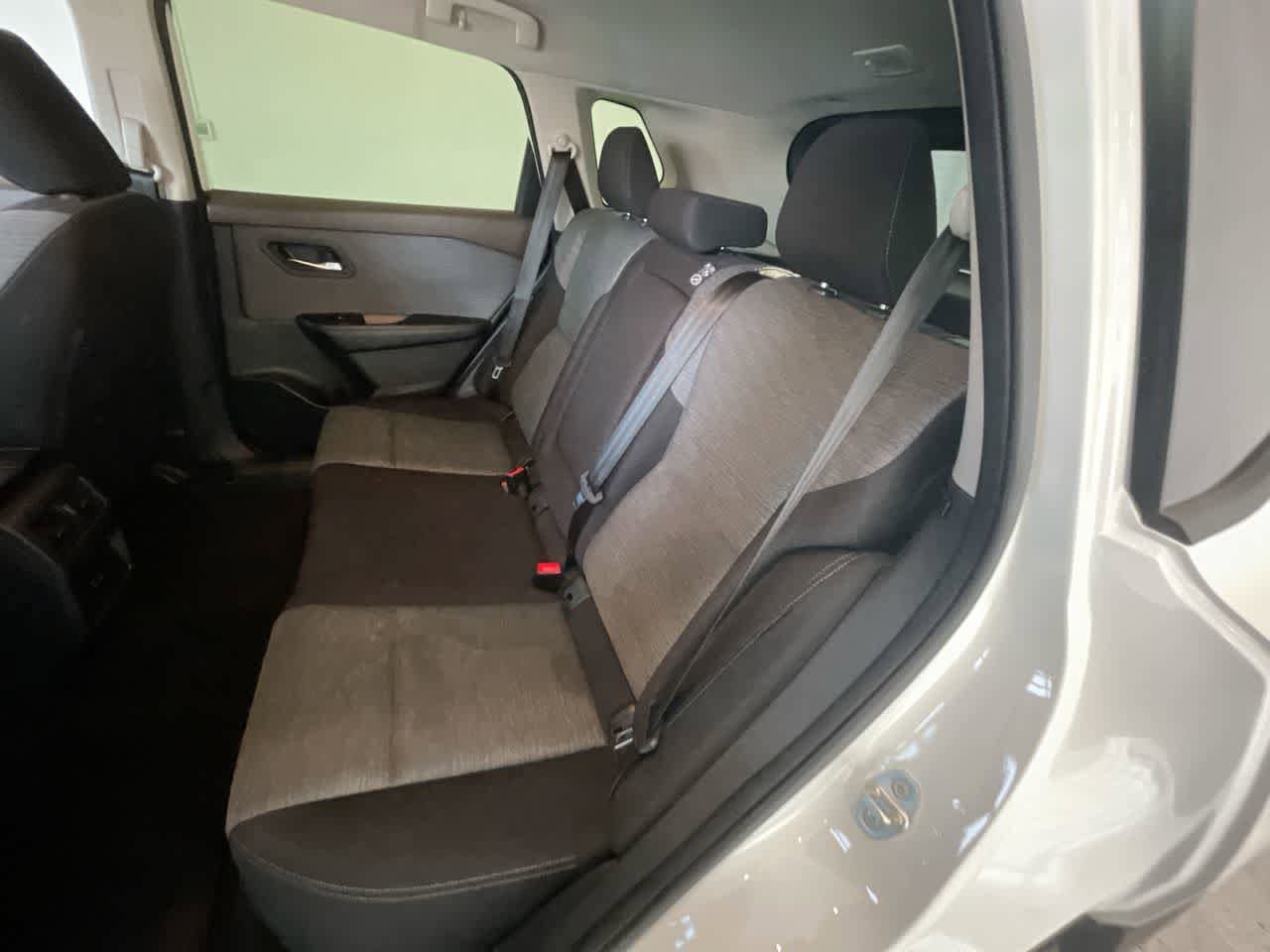 Thumbnail: 2023 Nissan Rogue - 21