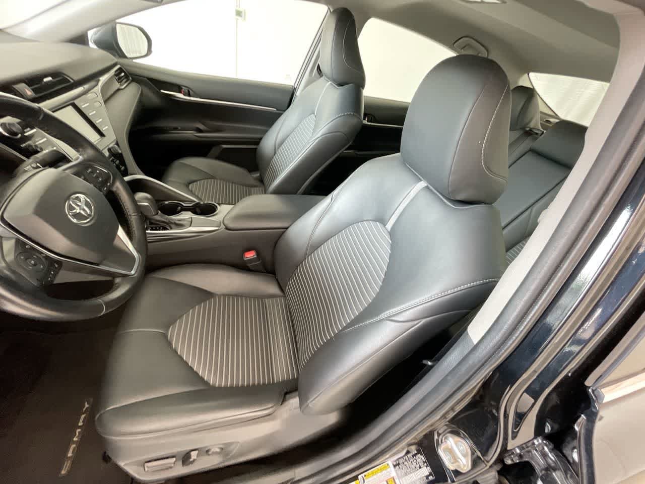 Thumbnail: 2019 Toyota Camry - 11