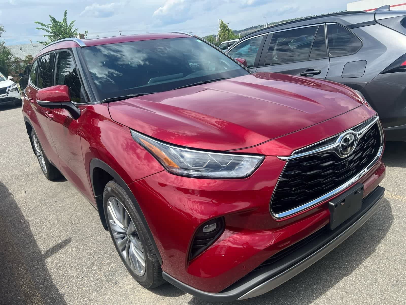 Thumbnail: 2023 Toyota Highlander - 12