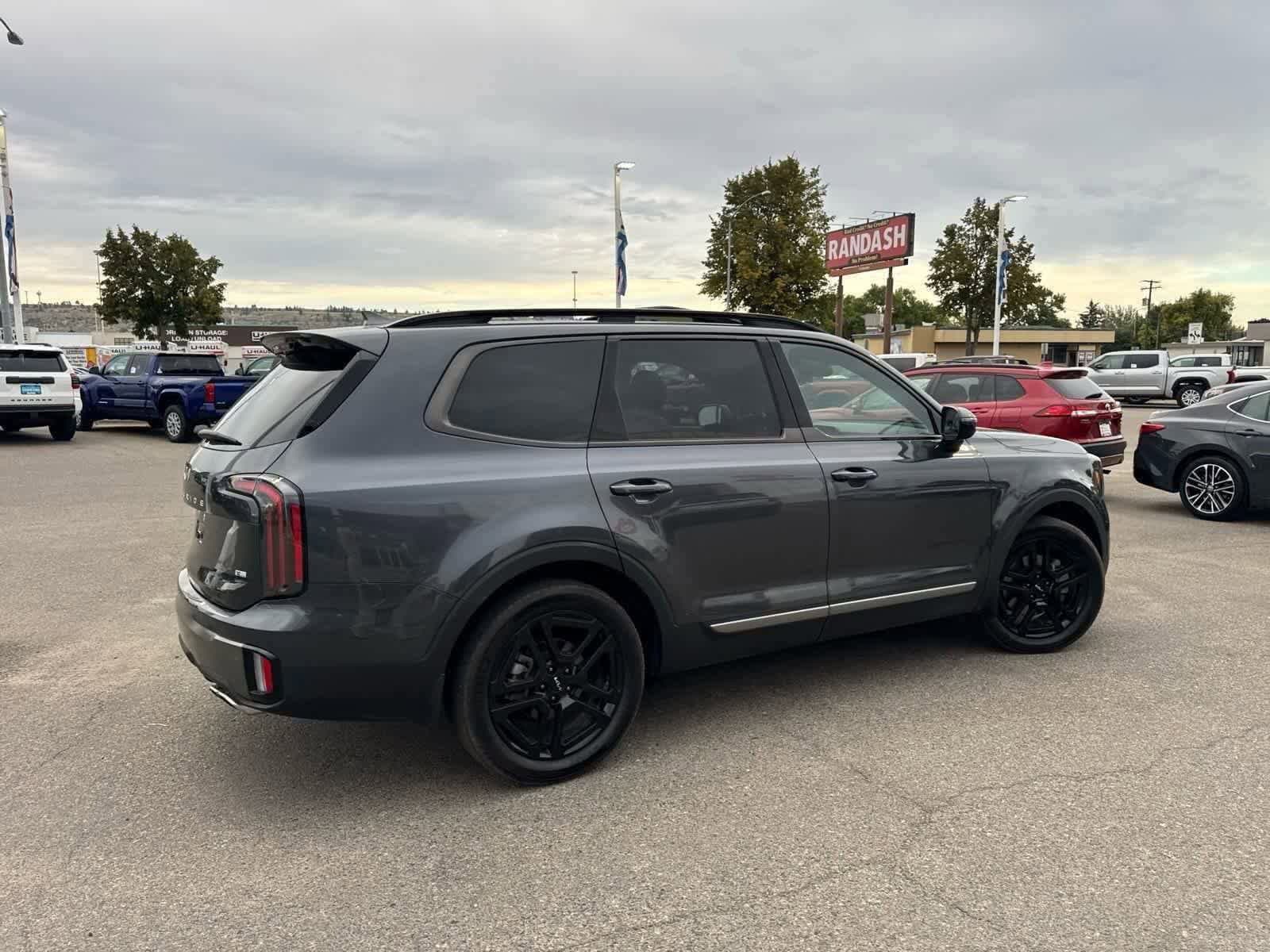 Thumbnail: 2023 Kia Telluride - 19