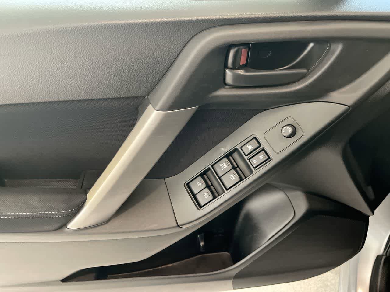 Thumbnail: 2015 Subaru Forester - 13