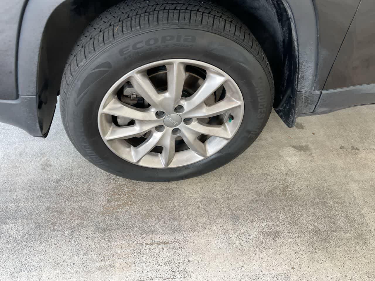 Thumbnail: 2015 Jeep Cherokee - 10