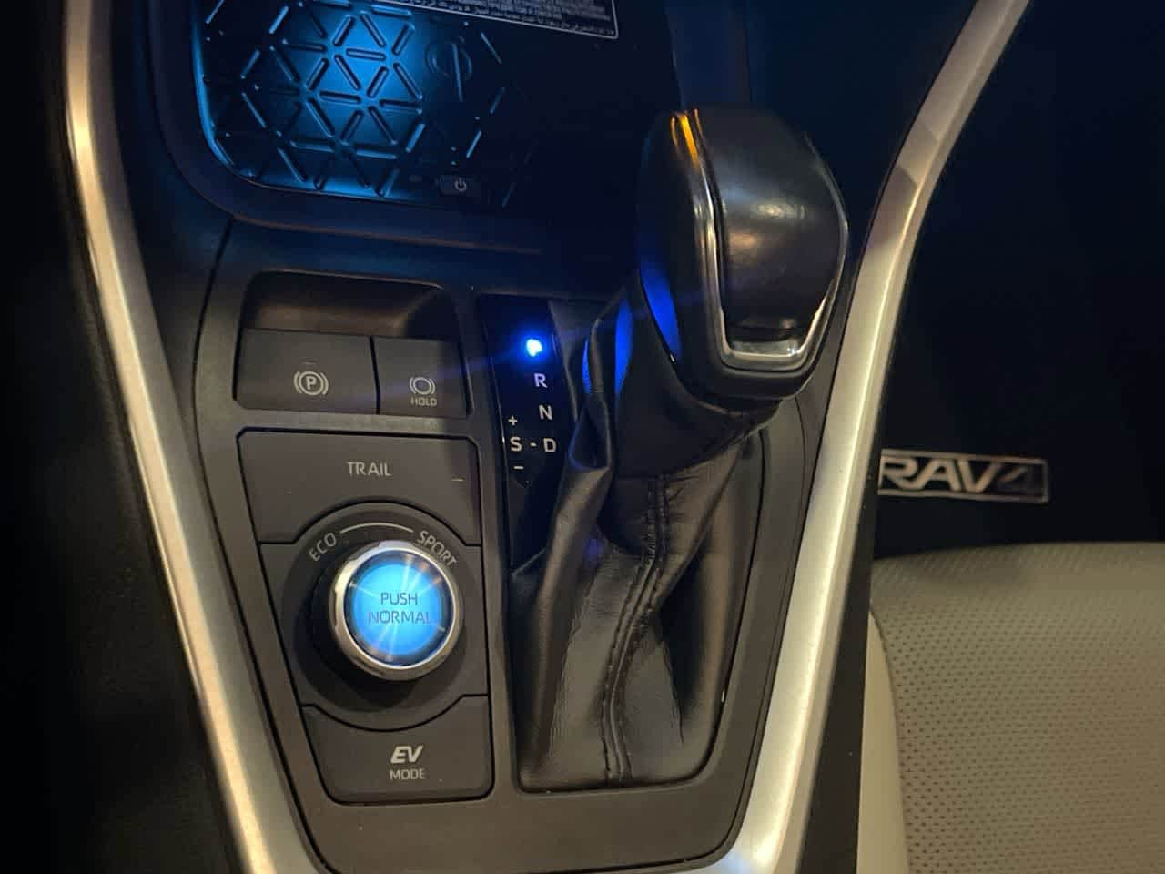 Thumbnail: 2019 Toyota RAV4 - 20