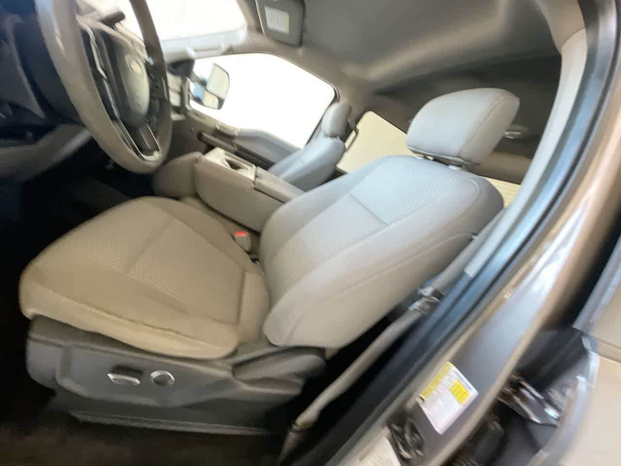 Thumbnail: 2018 Ford Econoline - 11