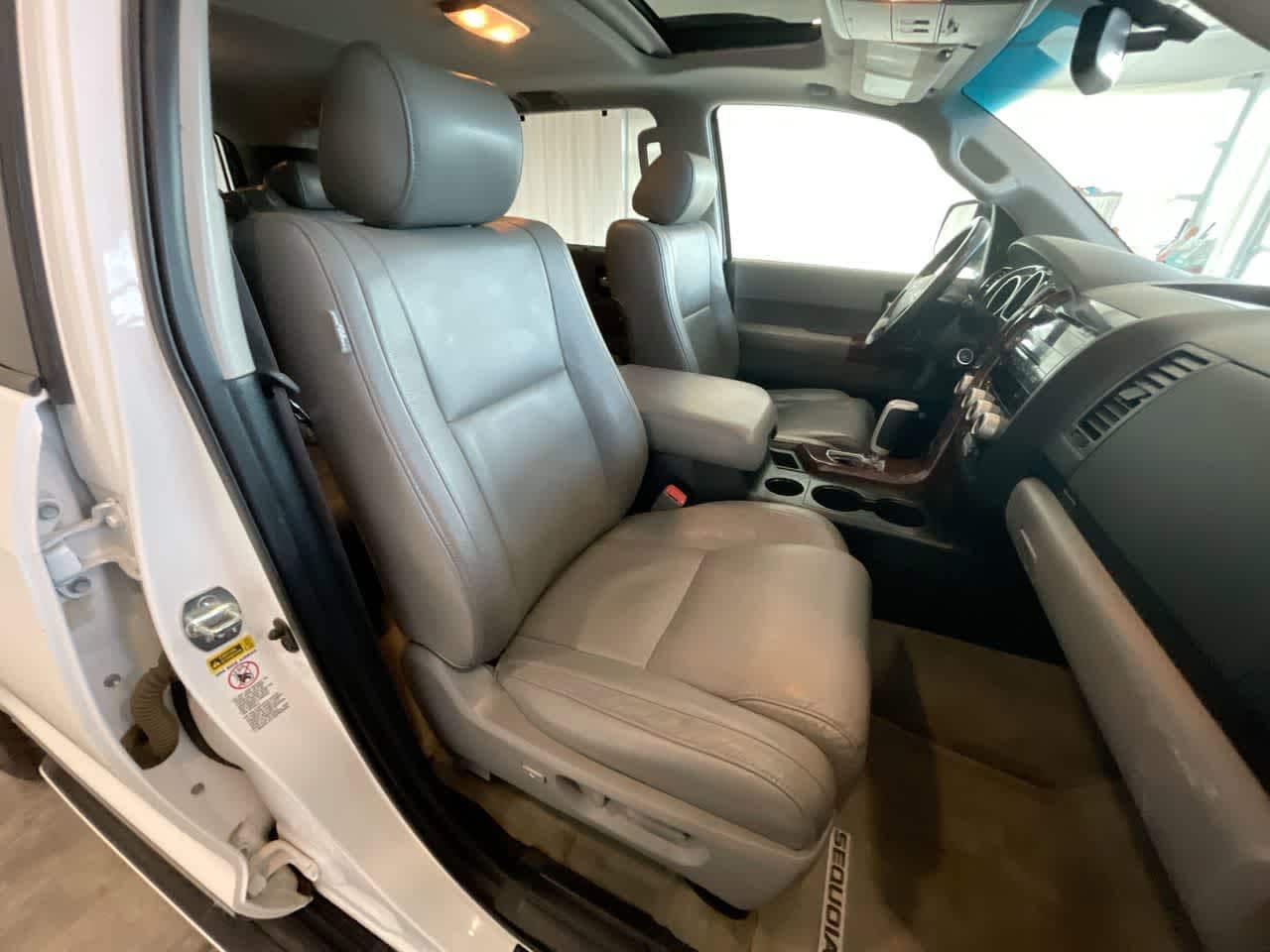 Thumbnail: 2008 Toyota Sequoia - 24
