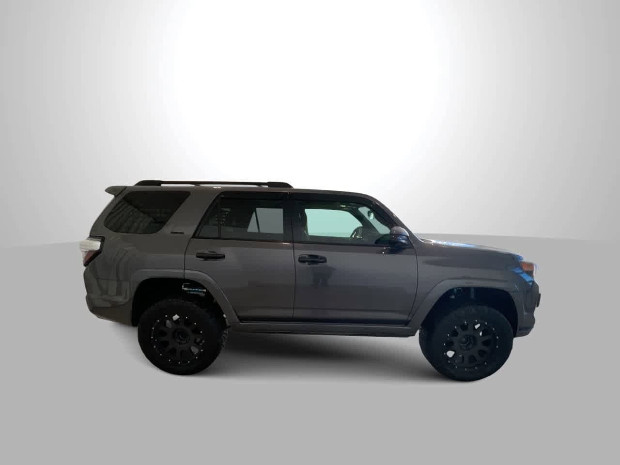 Thumbnail: 2015 Toyota 4Runner - 9