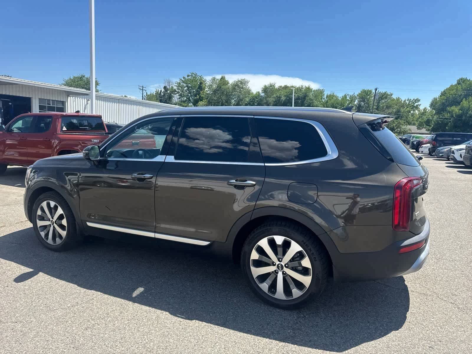 Thumbnail: 2021 Kia Telluride - 19