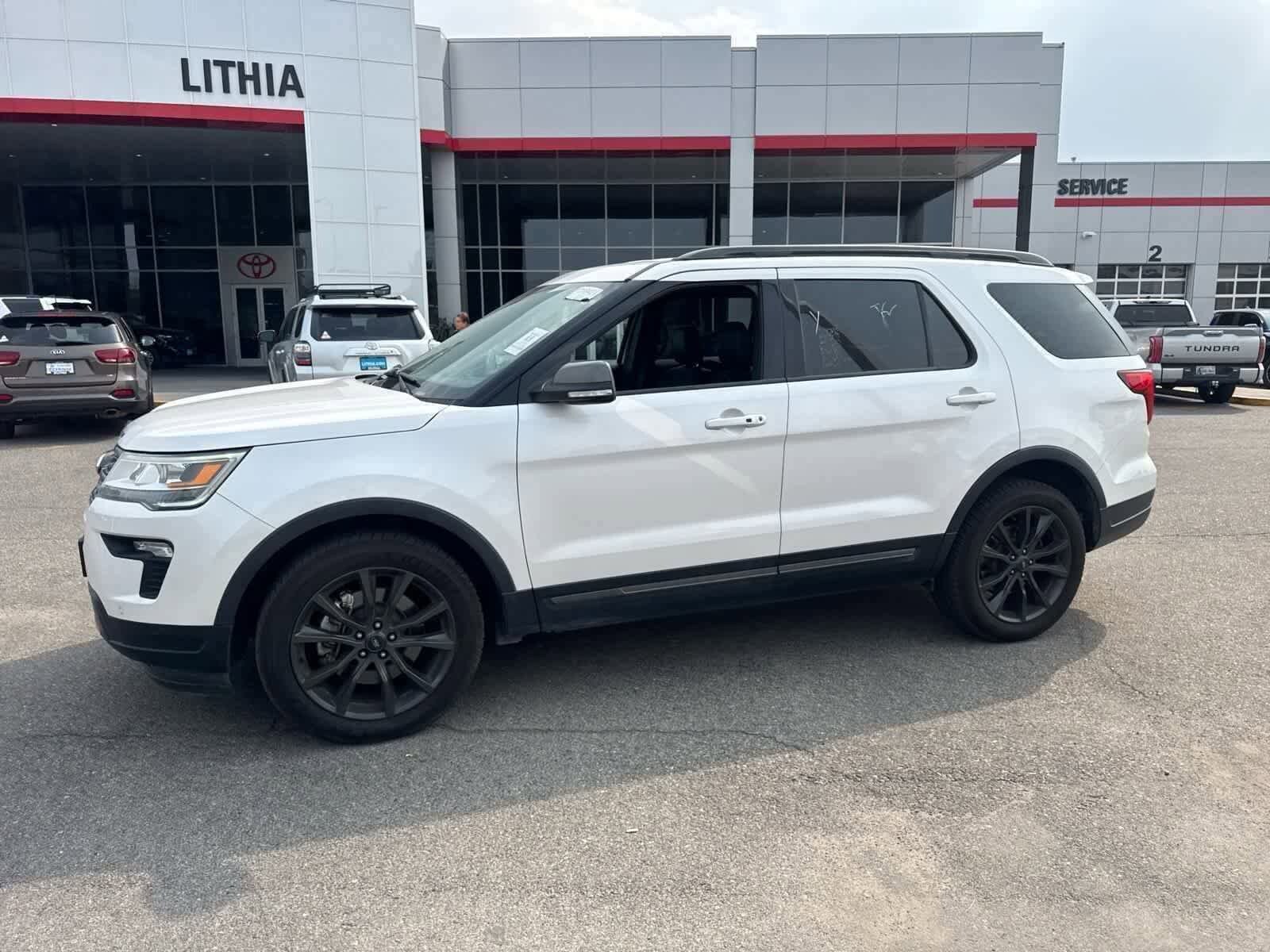2018 Ford Explorer XLT photo 3