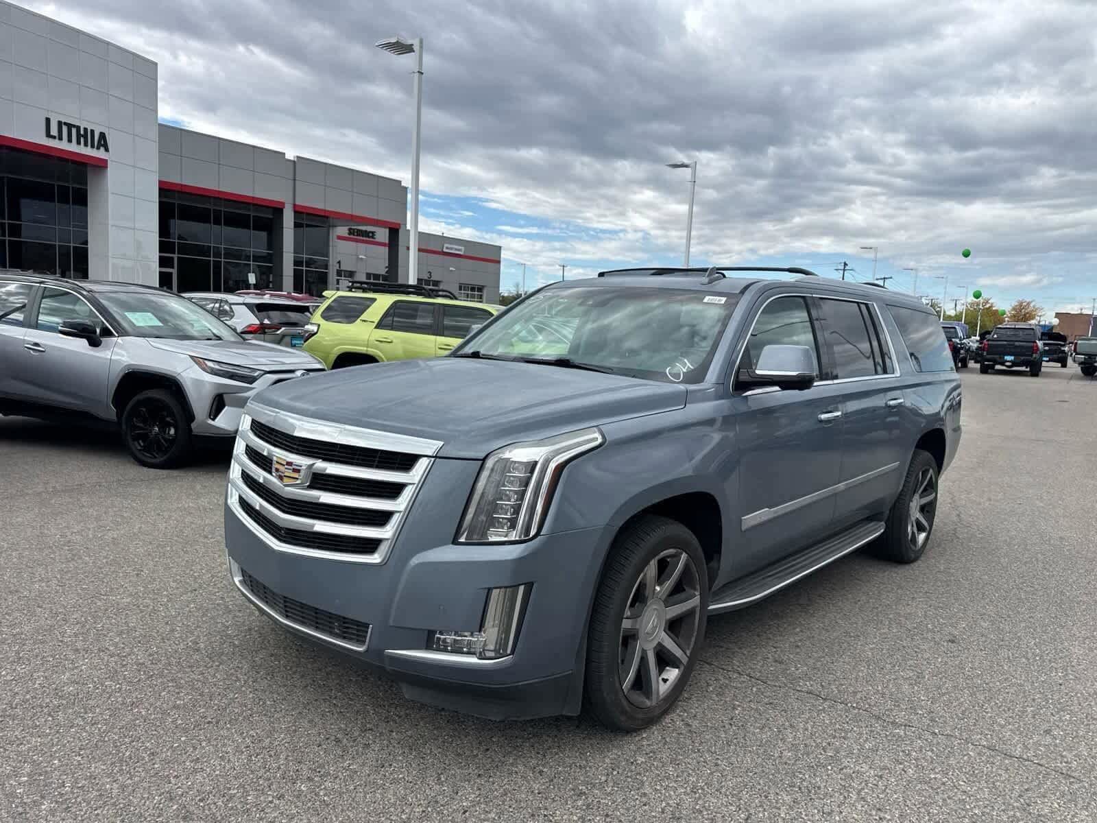2016 Cadillac Escalade ESV Luxury photo 3