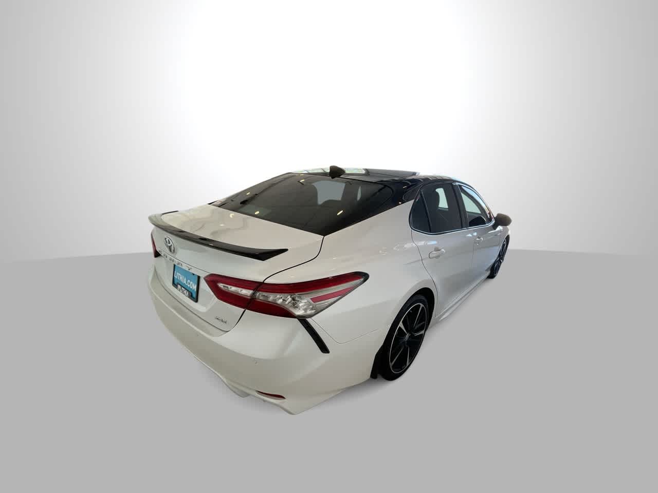 Thumbnail: 2018 Toyota Camry - 8