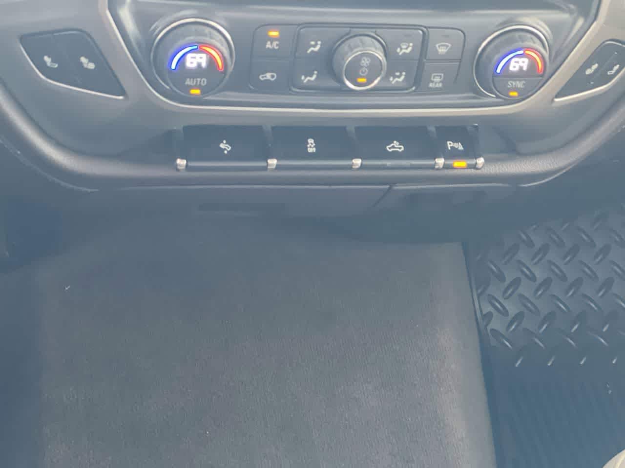 2016 Chevrolet Silverado 1500 LTZ 19