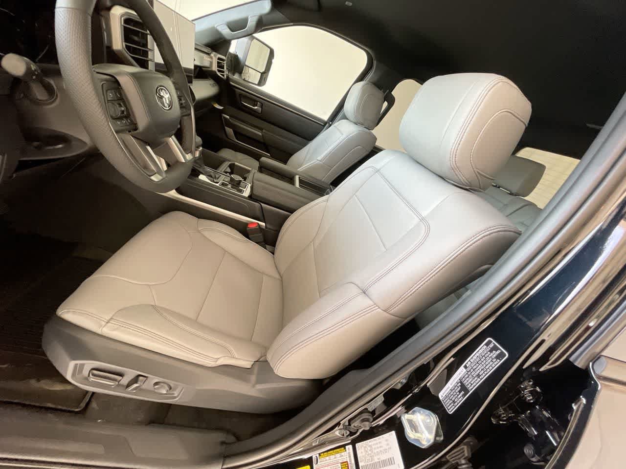 2026 Toyota Tundra SR5 - Photo 11
